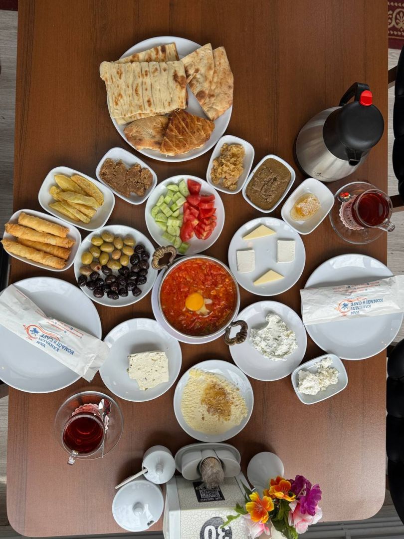2 Kişilik Yöresel Köy Kahvaltısı