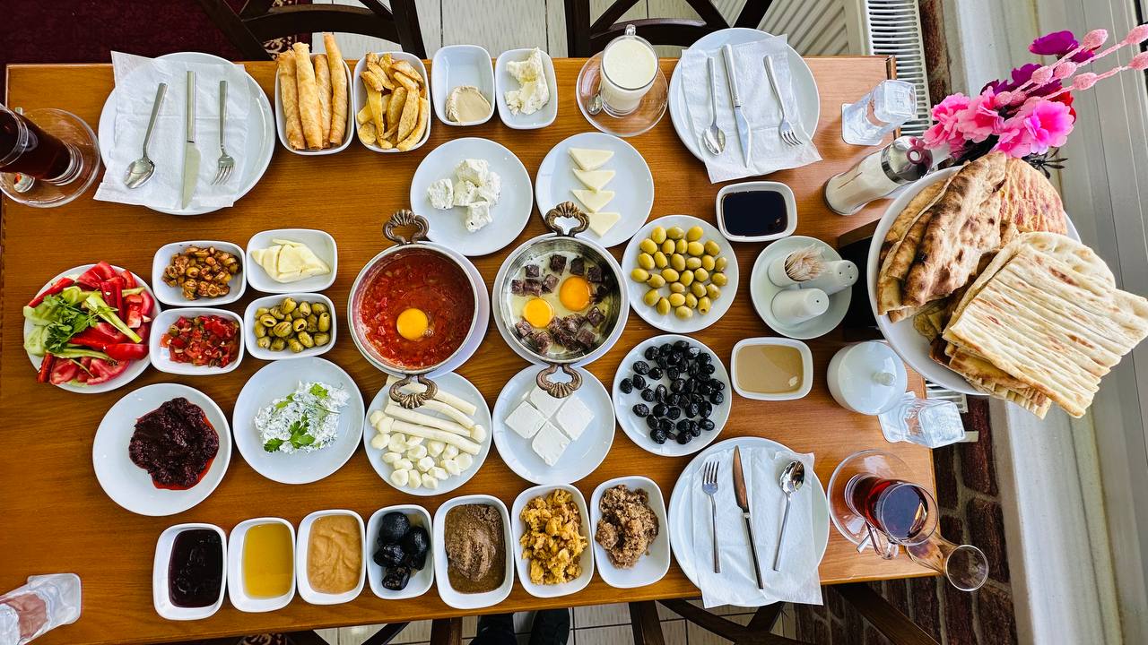 3 Kişilik Kahvaltı